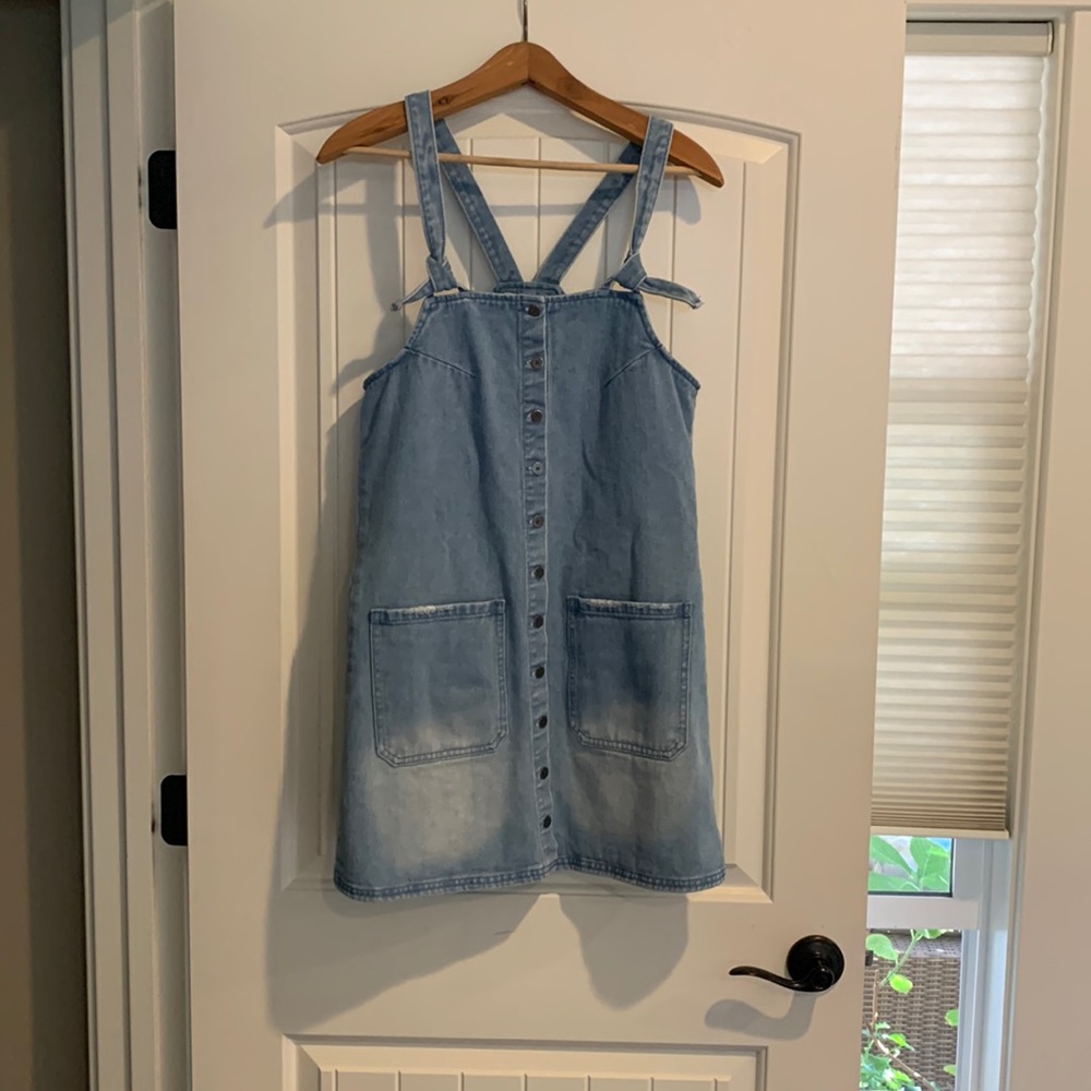 Billabong jean jumper / romper, adjustable straps, size medium